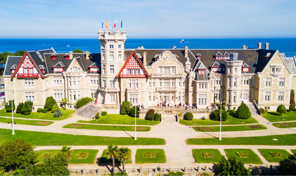 El Palacio de la Magdalena de Santander acoge el XX Congreso Nacional de Arboricultura.