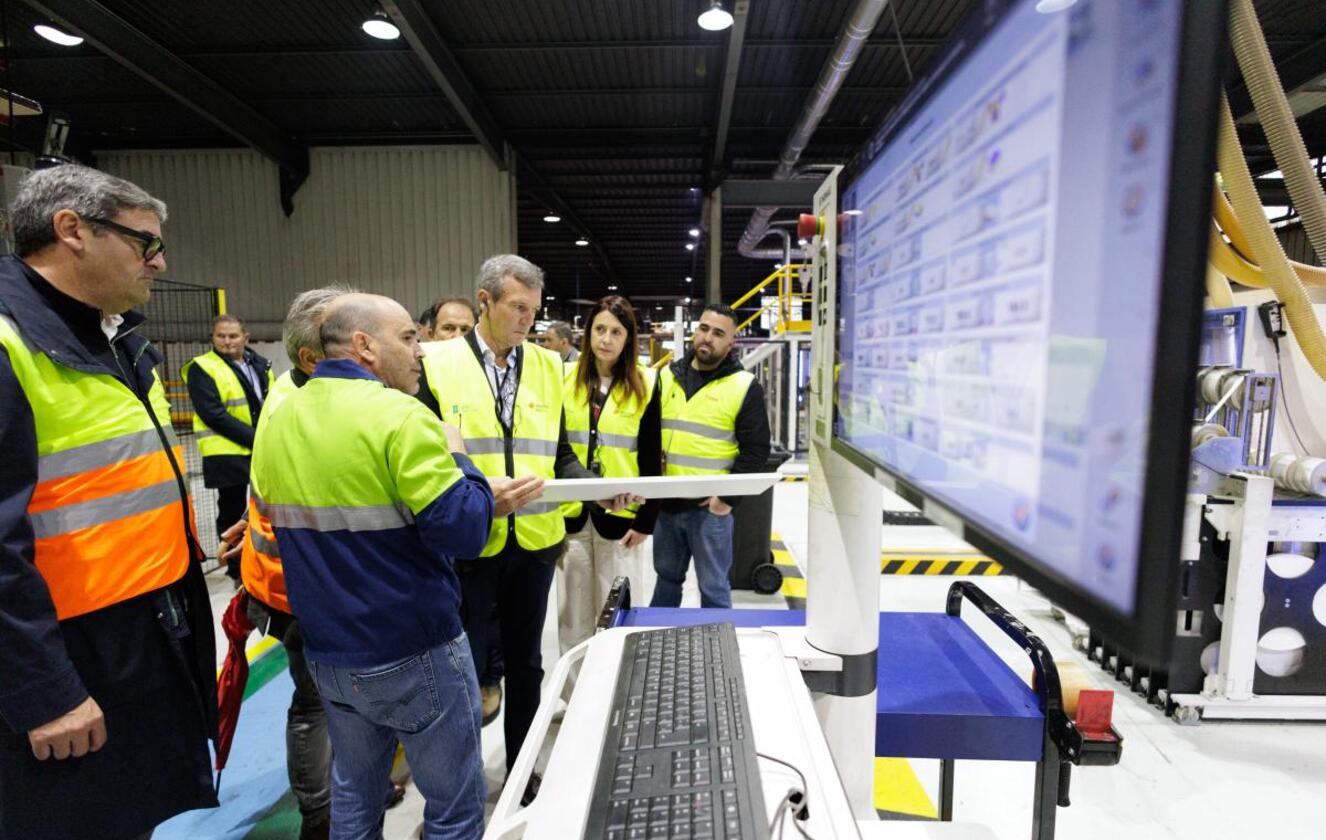 La Xunta intensifica su apoyo a la industria forestal para convertir a Galicia en referente nacional